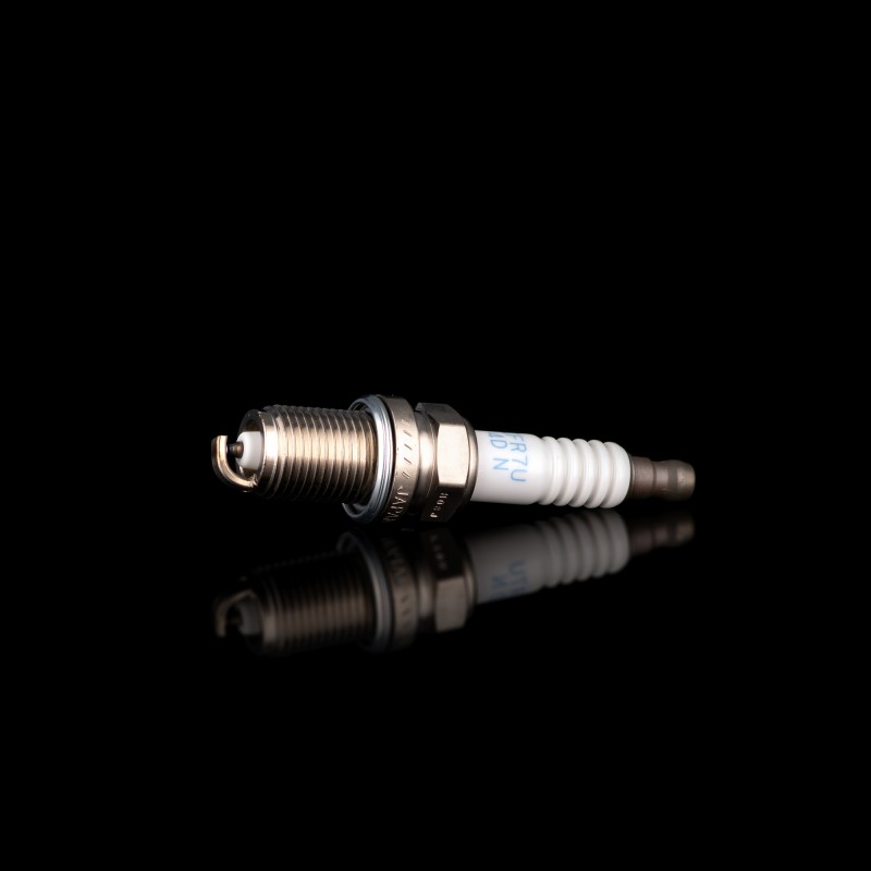 Свеча зажигания IFR7U 4D N  