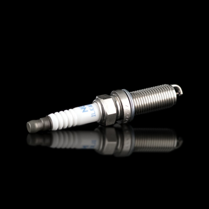 Свеча зажигания ILKAR7P 4D  