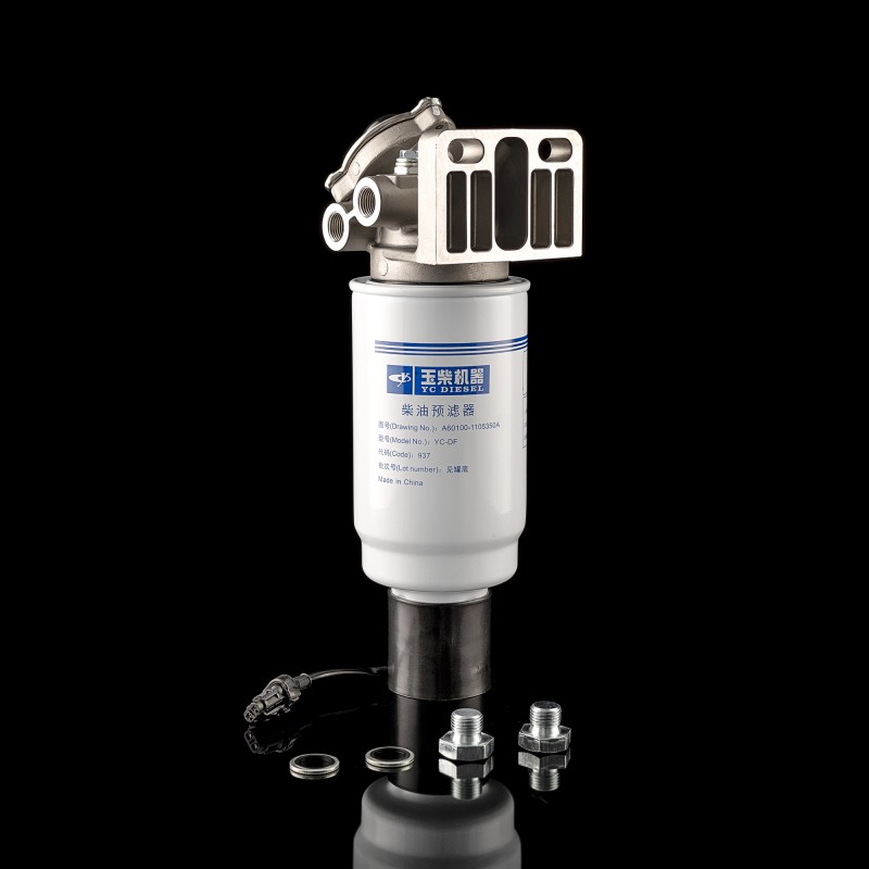 Фильтр топливный с кронштейном  