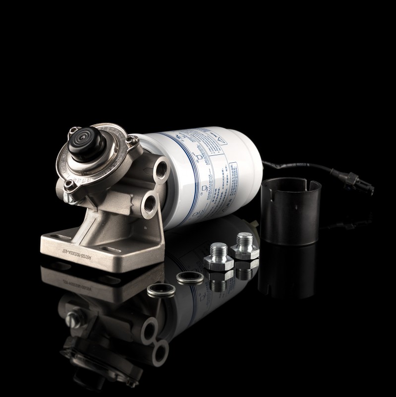 Фильтр топливный с кронштейном  