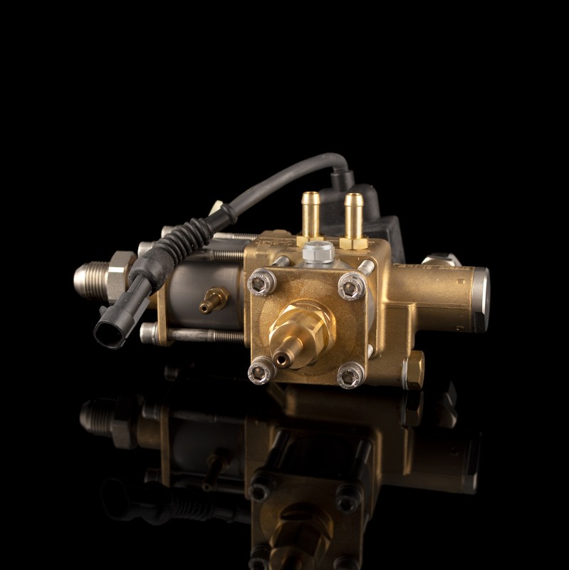 Редуктор газовый высокого давления J4T00-1113240-P64