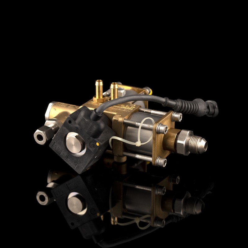 Редуктор газовый высокого давления J4T00-1113240-P64