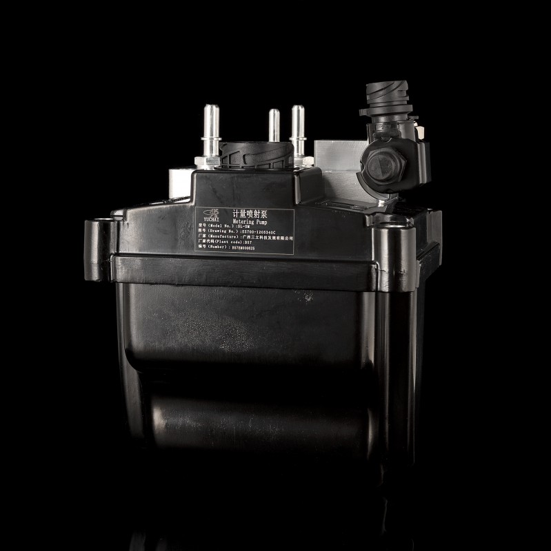 Дозирующий насос мочевины E5700-1205340C