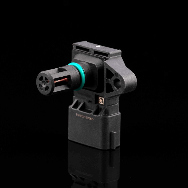 Датчик давления воздуха на впуске  J3D00-3823140