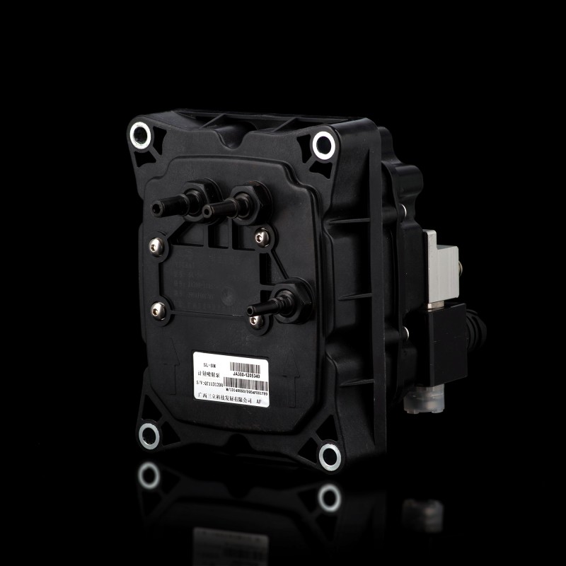 Дозирующий насос мочевины JA300-1205340